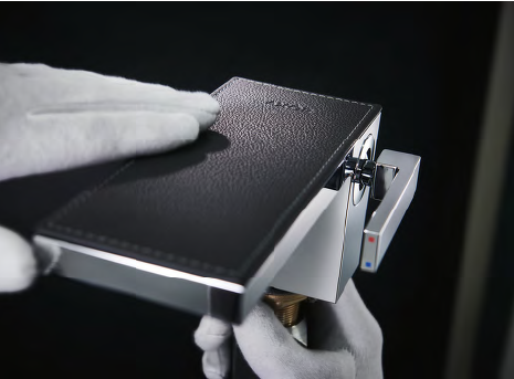 ЭЛЕГАНТНЫЙ МИНИМАЛИЗМ И ОСОБОЕ ВНИМАНИЕ К ДЕТАЛЯМ 