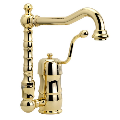 КУХНЯ, ХРАНЯЩАЯ ТЕПЛО ВРЕМЁН