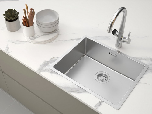 ТИШИНА В ЛИНИЯХ