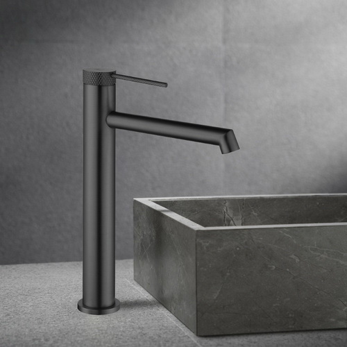 ПРОСТРАНСТВО СДЕРЖАННОЙ ВЫРАЗИТЕЛЬНОСТИ