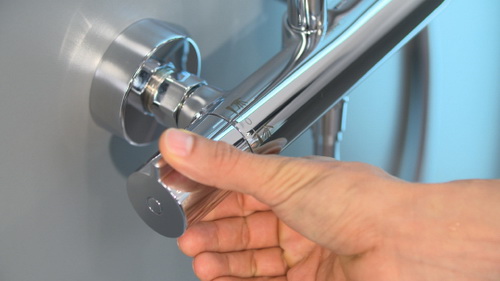 Ручные души со встроенным переключателем струй