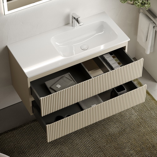 ГАРМОНИЯ МЯГКОСТИ И СТРОГОСТИ