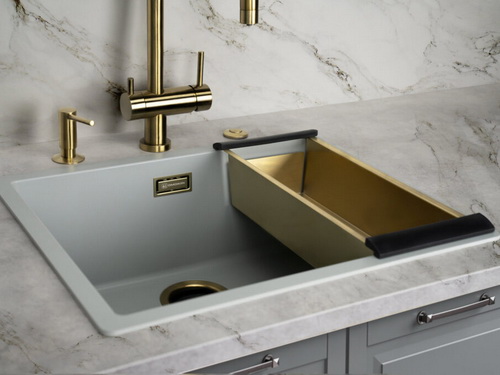 КРАСОТА, РАСКРЫВАЮЩАЯСЯ В СПОКОЙСТВИИ