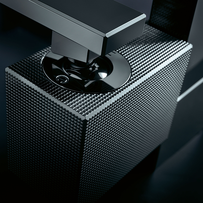 Axor Edge Смеситель для раковины однорычажный высокий с донным клапаном на 1 отверстие, цвет: хром 46021000