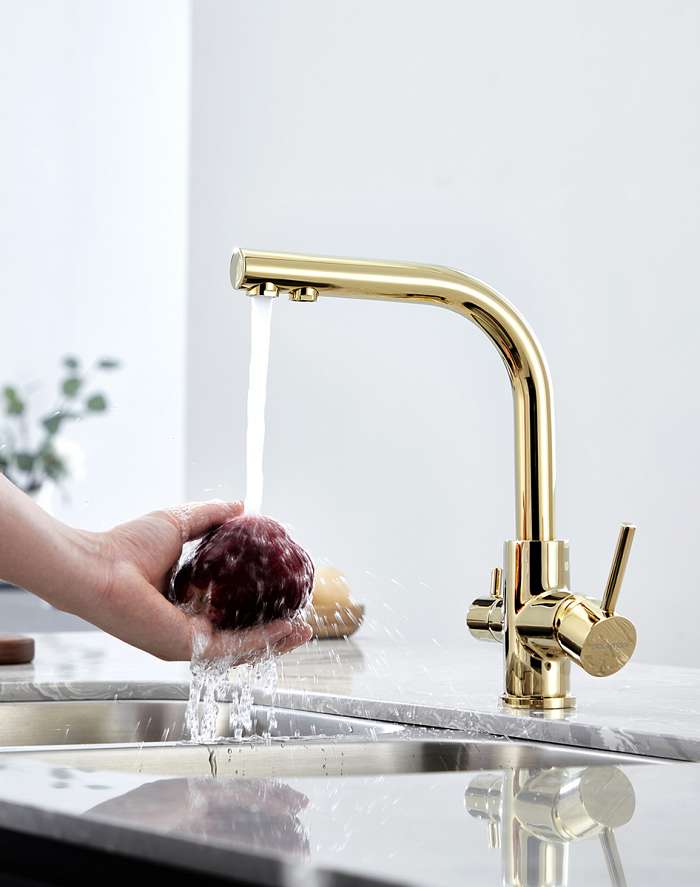 Paulmark Essen Смеситель для кухни с гибким изливом, цвет: золото Es213011-G
