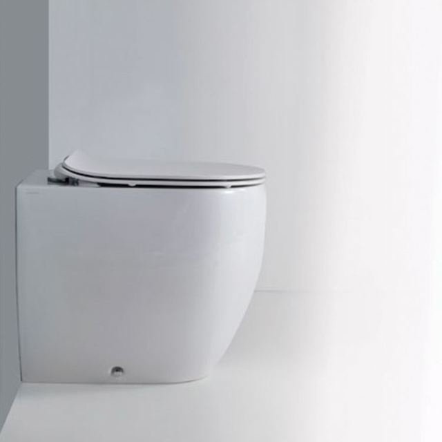 Kerasan Flo Крышка-сиденье Slim для унитаза, с микролифтом, крепление хром, цвет: Bianco lucido 319101