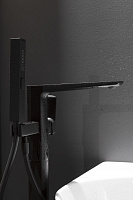Allen Brau Infinity Смеситель для ванны с душем, цвет: черный матовый 5.21009-31