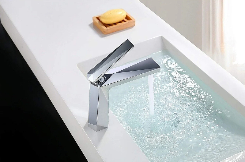 Boheme Venturo Смеситель для раковины без донного клапана, длина излива 14,1 см, цвет: chrome 371