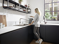 Hansgrohe Talis M54 Смеситель для кухонной мойки однорыч. 270, с выдв. излив. цвет: нержав. сталь 72809800