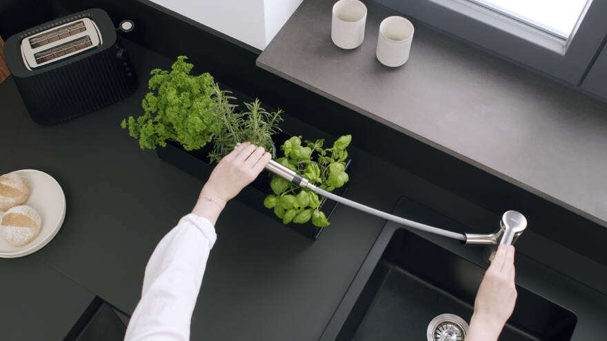 Hansgrohe Zesis Смеситель для кухни с выдвижным изливом, цвет: нержавеющая сталь 74803800