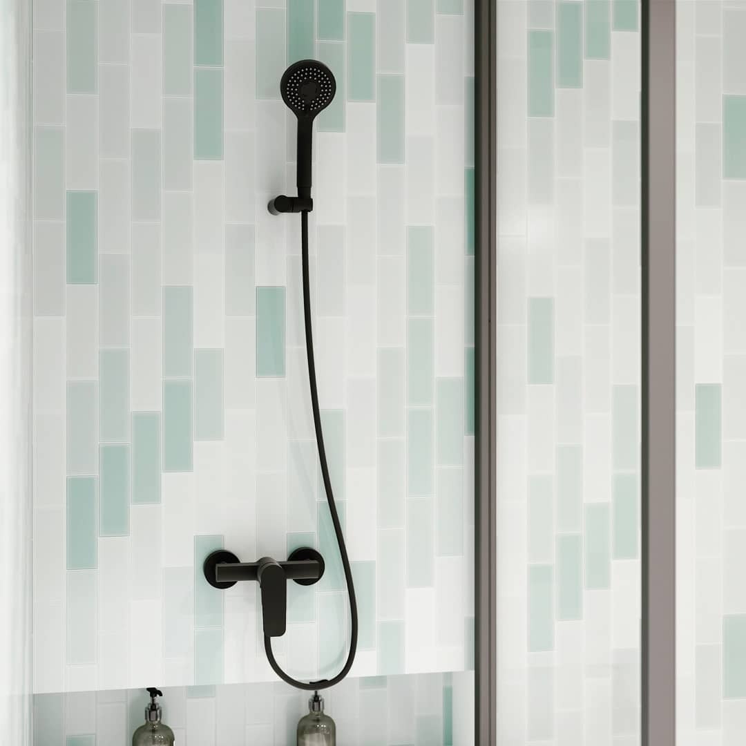 Ramonsoler New Fly Смеситель настенный с душем, цвет: матовый черный 570802BTNM