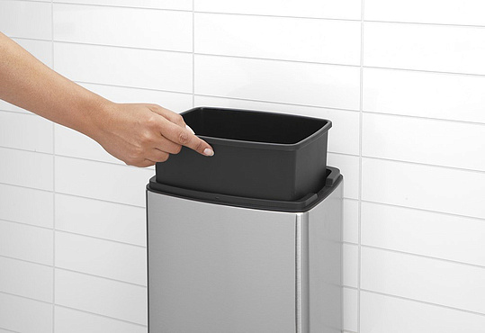 Brabantia Touch Bin Мусорное ведро нажимн., нержавеющая сталь на 10л, цвет: cтальной матовый FPP 477225