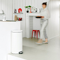 Brabantia FlatBack+ Мусорное ведро с педалью, нержавеющая сталь на 40л, цвет: белый 485244