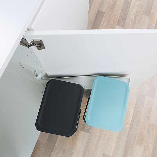 Brabantia Sort&Go Мусорное ведро с крышкой, пластик 2x12л, цвет: мятный и серый 109980