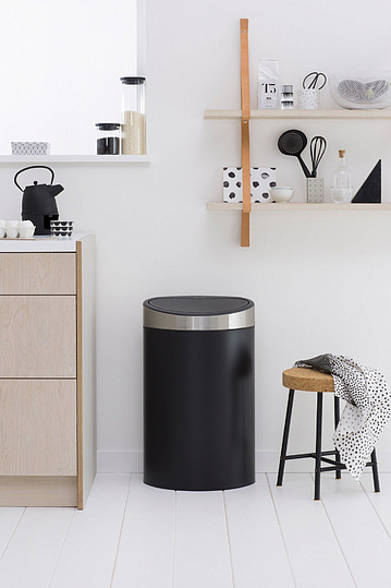 Brabantia Touch Bin New Мусорное ведро нажимн., нержавеющая сталь на 40л, цвет: черный матовый 114847