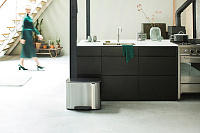 Brabantia Pedal Bin Bo Мусорное ведро с педалью, нержавеющая сталь на 34л, цвет: стальной матовый 121241