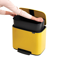 Brabantia Pedal Bin Bo Мусорное ведро с педалью, нержавеющая сталь на 36л, цвет: желтая маргаритка 121425