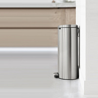 Brabantia FlatBack Мусорное ведро с педалью, нержавеющая сталь на 30л, цвет: стальной матовый FPP 482007