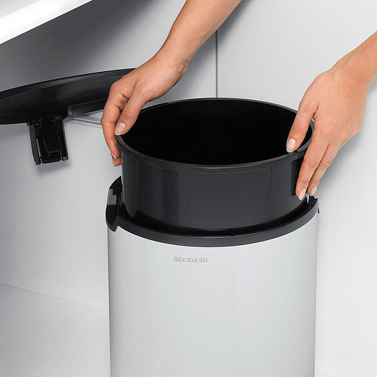 Brabantia Built-in Bin Мусорное ведро автоматич., нержавеющая сталь на 15л, цвет: белый 428081