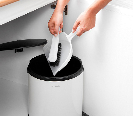 Brabantia Built-in Bin Мусорное ведро автоматич., нержавеющая сталь на 15л, цвет: белый 428081