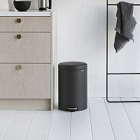 Brabantia NewIcon Мусорное ведро с педалью, нержавеющая сталь на 20л, цвет: минерально-графитовый 114182