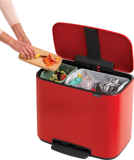 Brabantia Pedal Bin Bo Мусорное ведро с педалью, нержавеющая сталь на 34л, цвет: пламенно-красный 121166