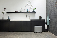Brabantia Pedal Bin Bo Мусорное ведро с педалью, нержавеющая сталь на 34л, цвет: минерально-серый 121562