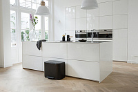 Brabantia Pedal Bin Bo Мусорное ведро с педалью, нержавеющая сталь на 34л, цвет: черный матовый 121227