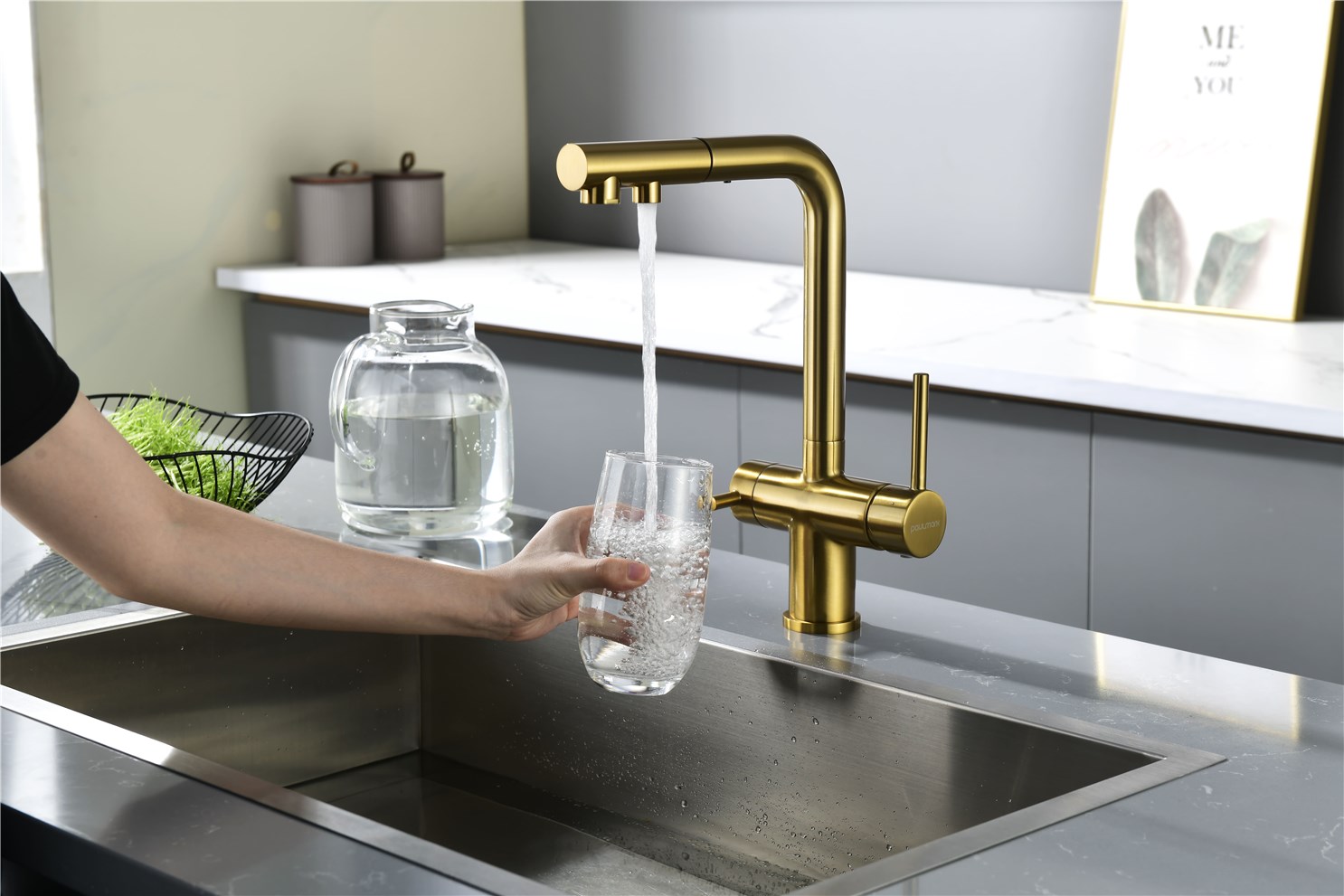 Paulmark Serpentine Смеситель для кухни с выдвижным изливом и подключ. фильтра, цвет: браш. золото Se213222-BG