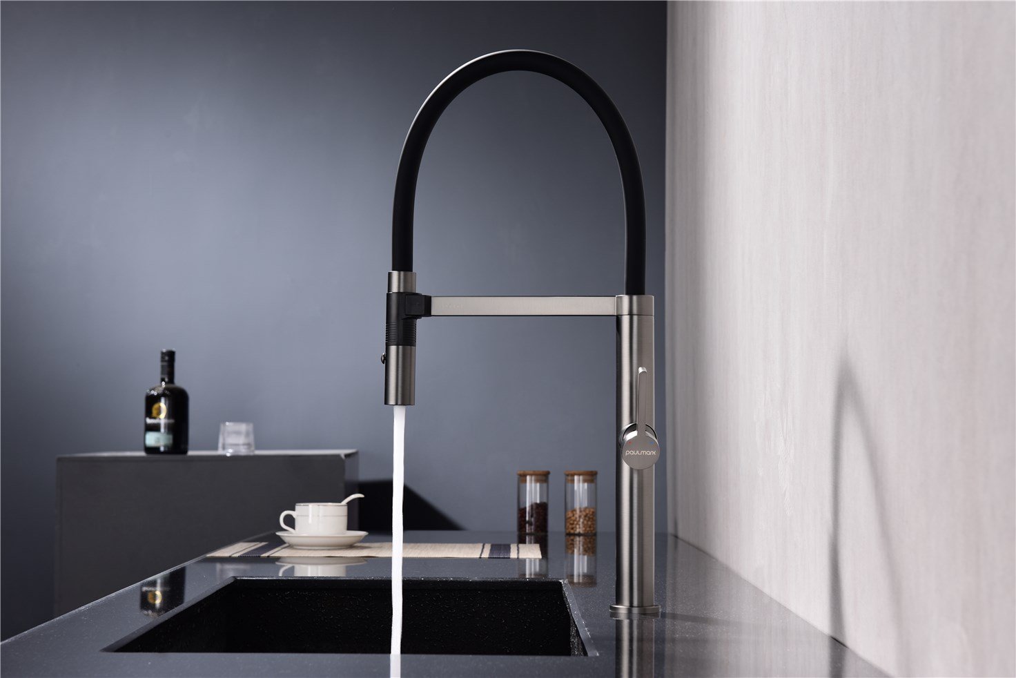 Paulmark Leader Смеситель для кухни с гибким изливом, цвет: вороненая сталь Le214101-GM